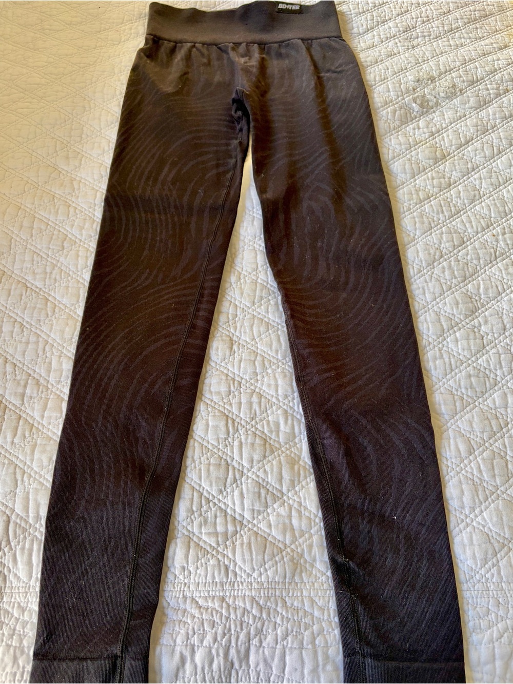 BO + TEE Women's Black Patterned Leggings - Lightweight Performance